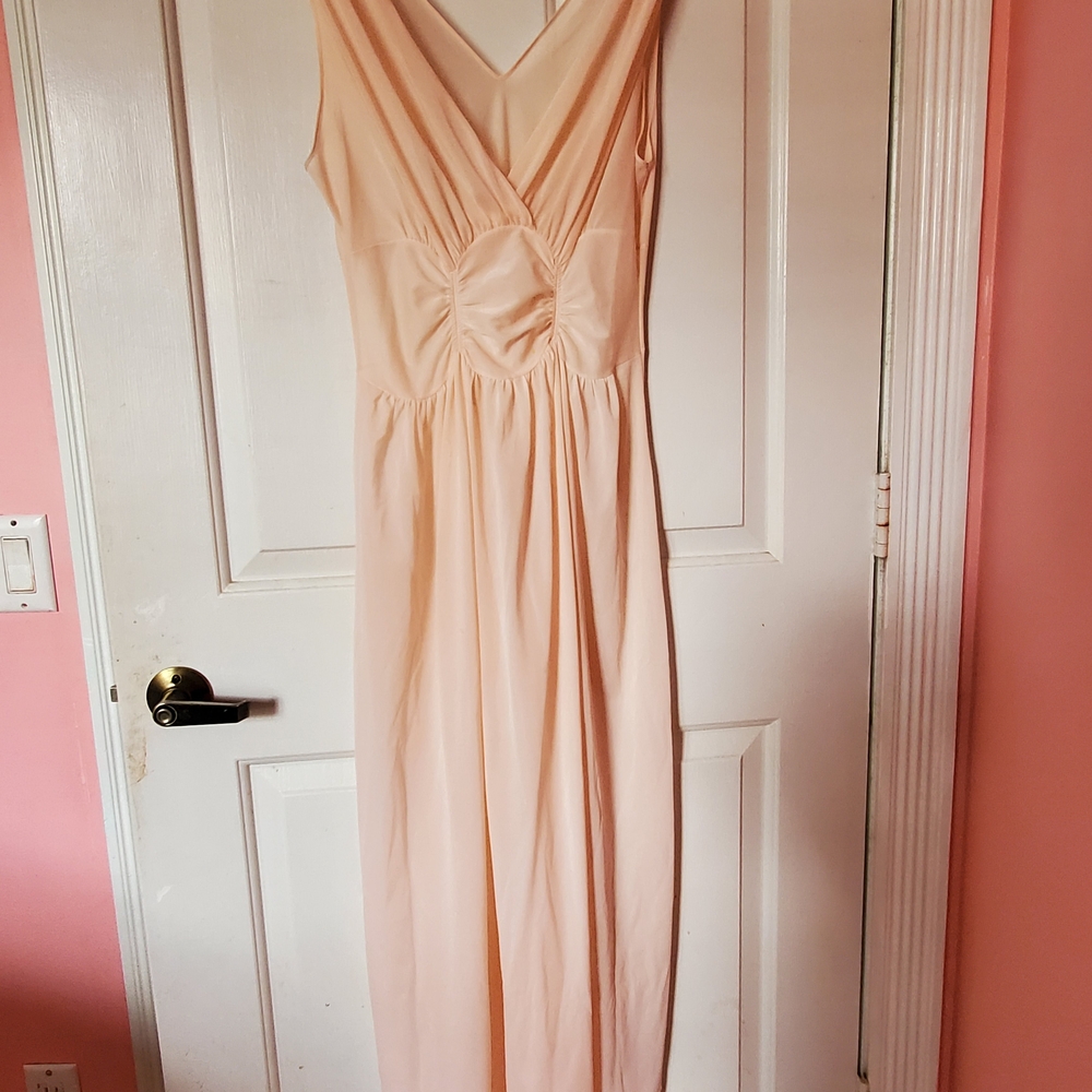 Vintage 1960s,Elegant Cream Sleeveless House Dress,no Stains